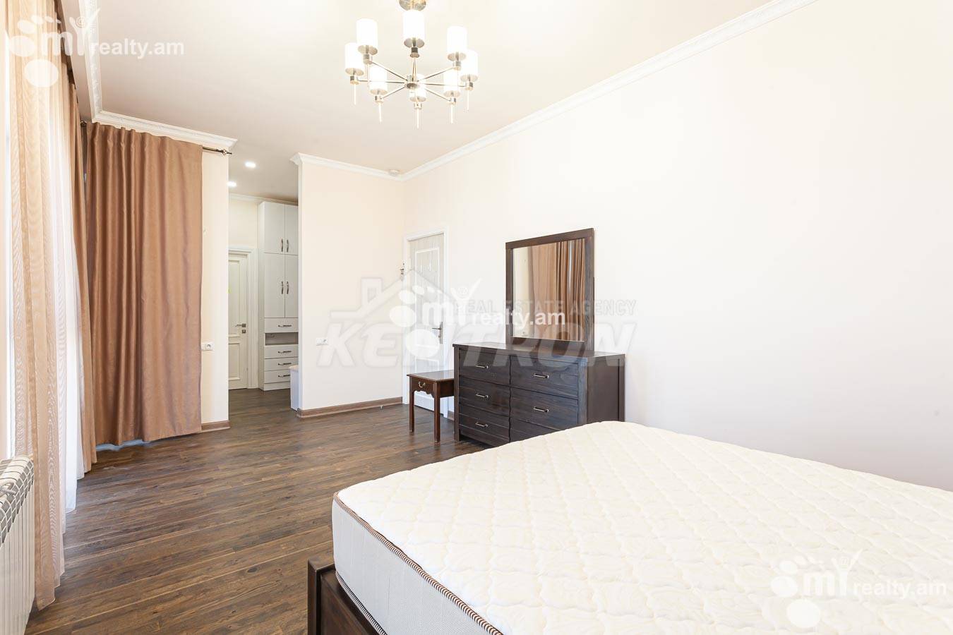 House for sale ناحیه V.., واهاگنی ایروان, 155104