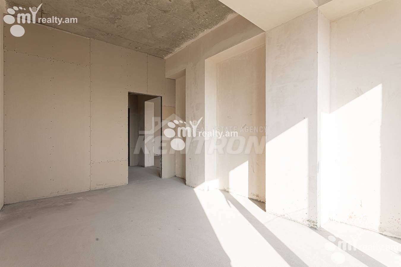 3 սենյականոց բնակարան  Խանջյան փող, Կենտրոն Երևան, 158000