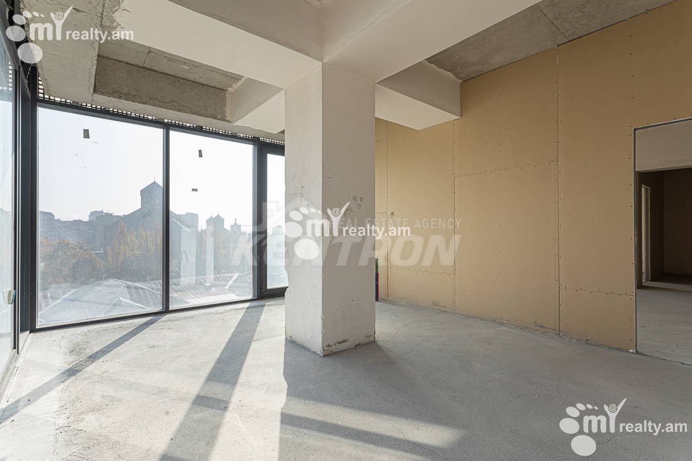 3 սենյականոց բնակարան  Խանջյան փող, Կենտրոն Երևան, 158000