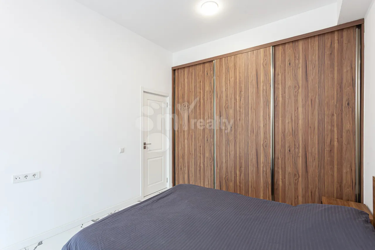 Снять 3 комнатную квартиру Антараин ул, Центр Ереван, 158106