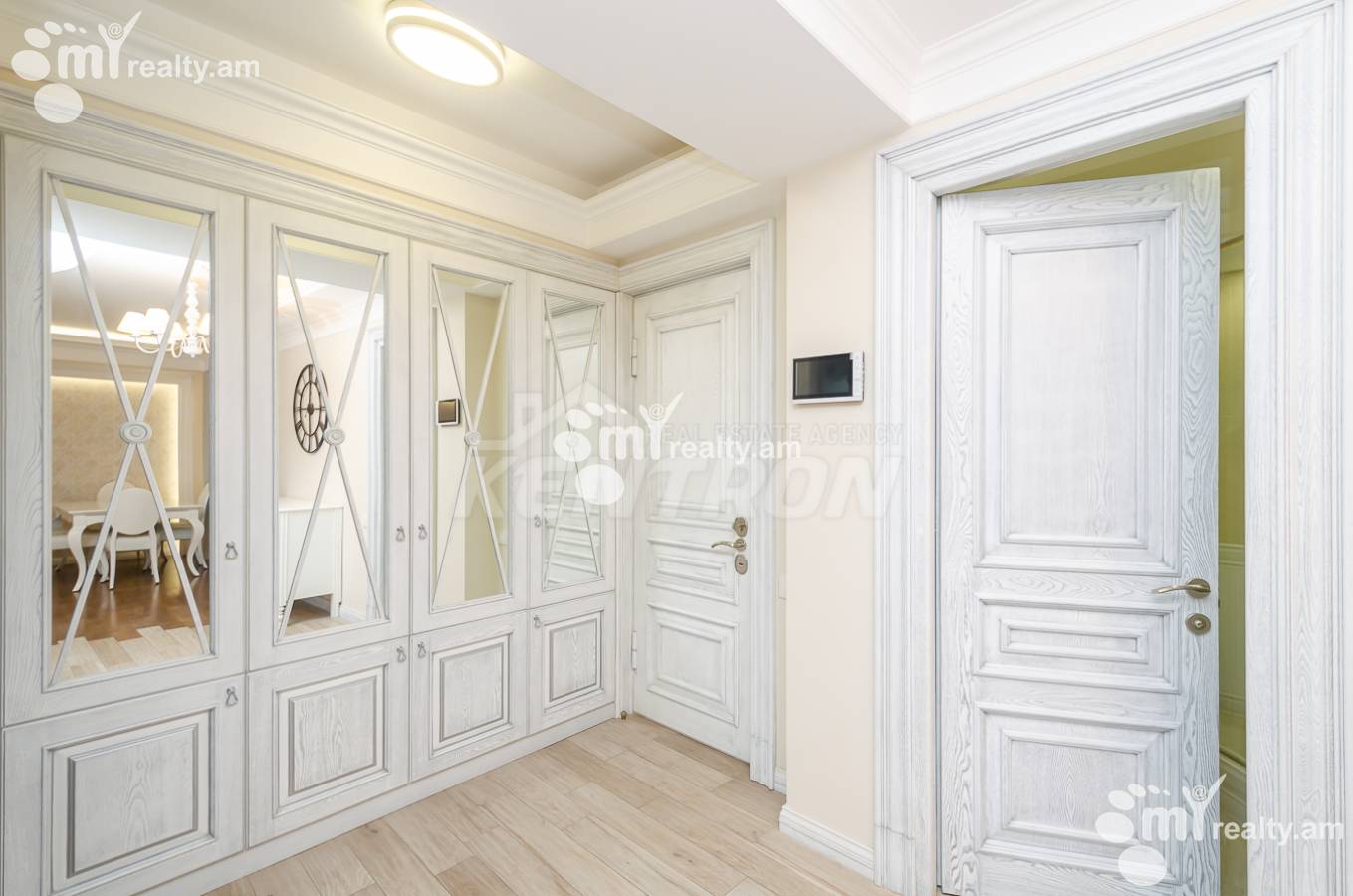 3 bedroom apartment for sale Israelyan St, Center Yerevan, 153637