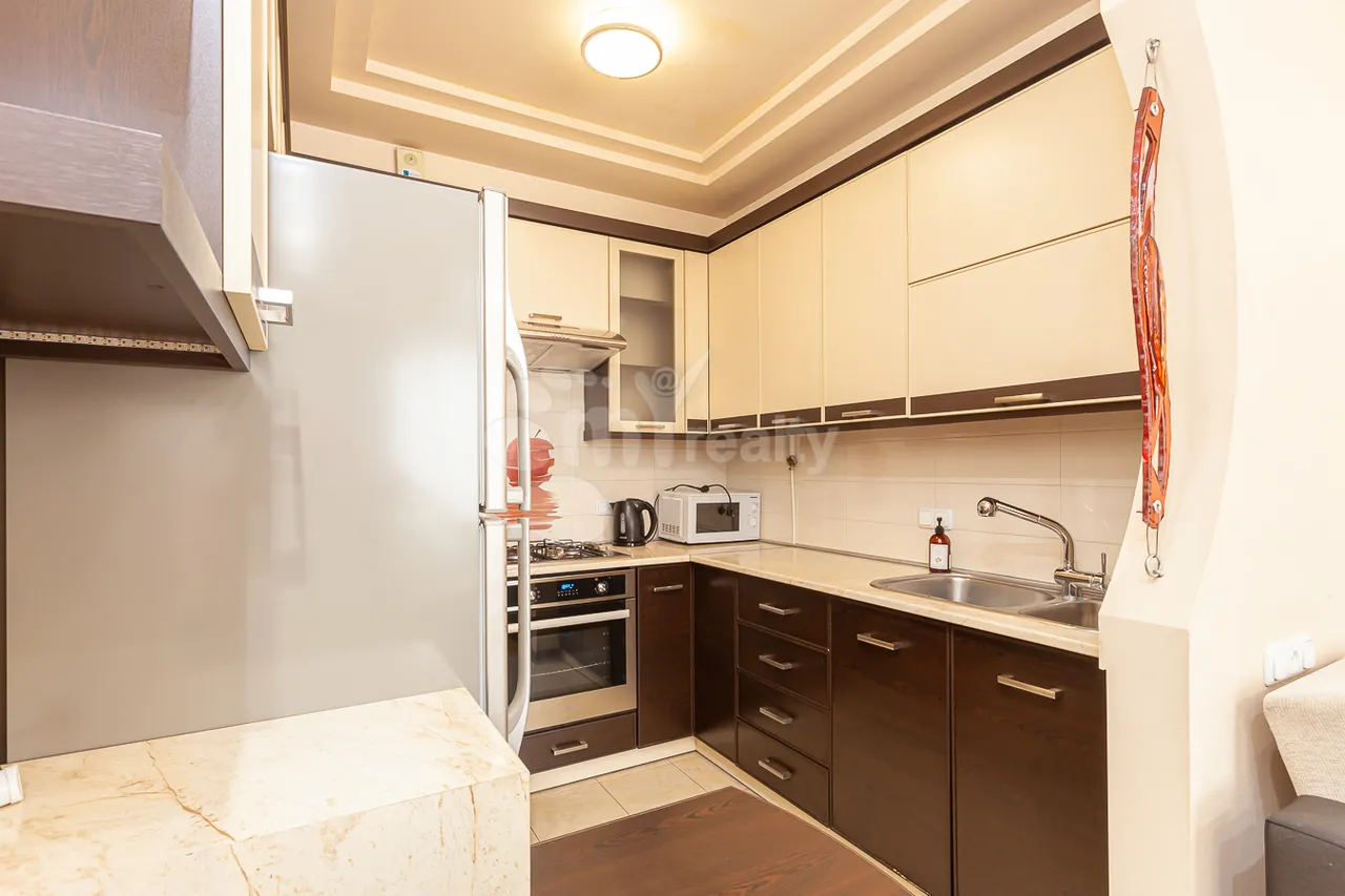 2 սենյականոց բնակարան վարձով Սայաթ-Նովայի պող, Կենտրոն Երևան, 158535