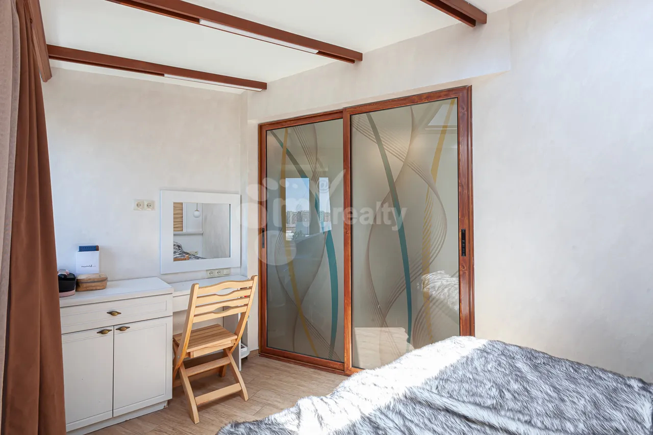 Купить 2 комнатную квартиру М.Хоренаци ул, Центр Ереван, 159945