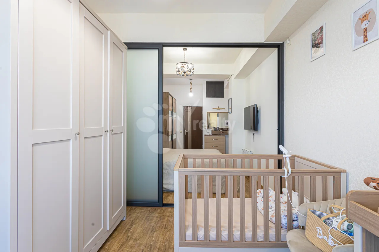 Купить 3 комнатную квартиру Цицернакаберд шоссе, Центр Ереван, 159521