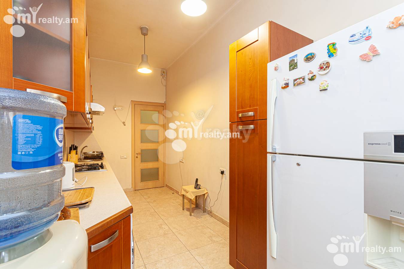 3 bedroom apartment for sale خیابان چارِنتس, مرکز شهر ایروان, 144765