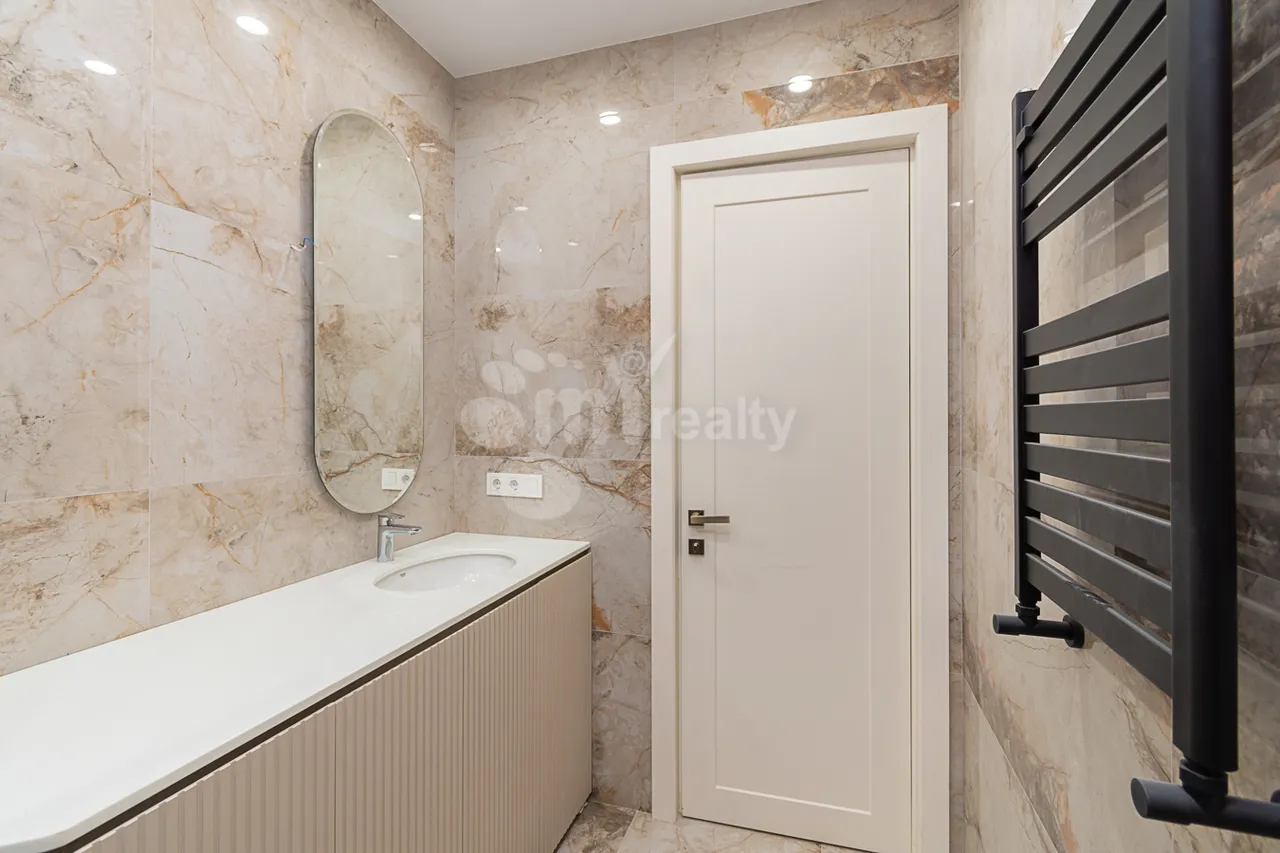 2 bedroom apartment for rent خیابان آرشاکونیاک, مرکز شهر ایروان, 160302