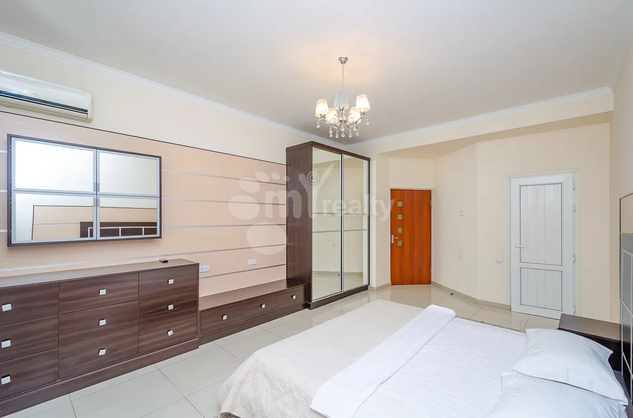 3 bedroom apartment for rent Northern (Hyusisayin)  Ave, Center Yerevan, 161923