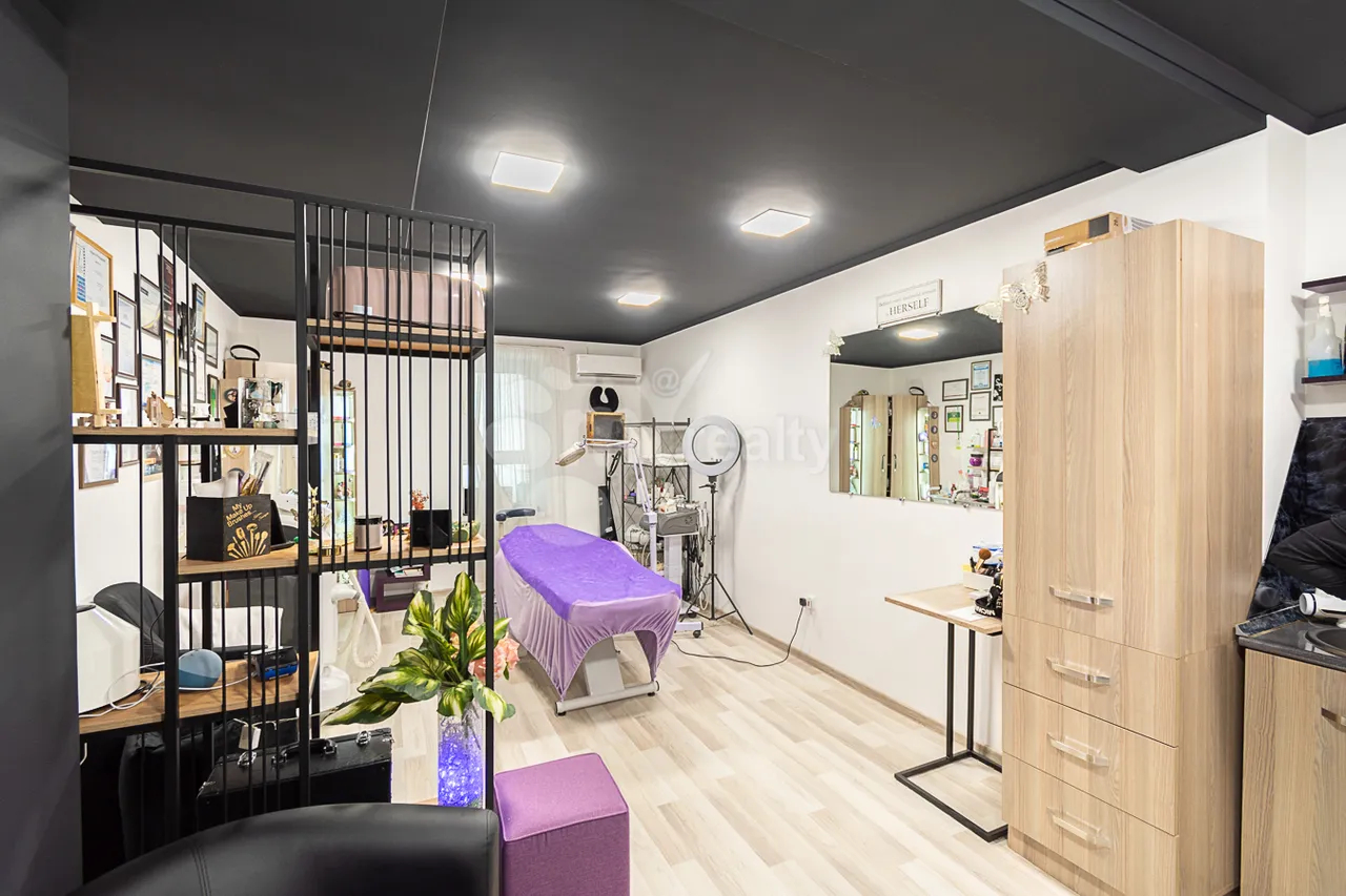 Commercial property for sale Moskovyan St, Center Yerevan, 160101