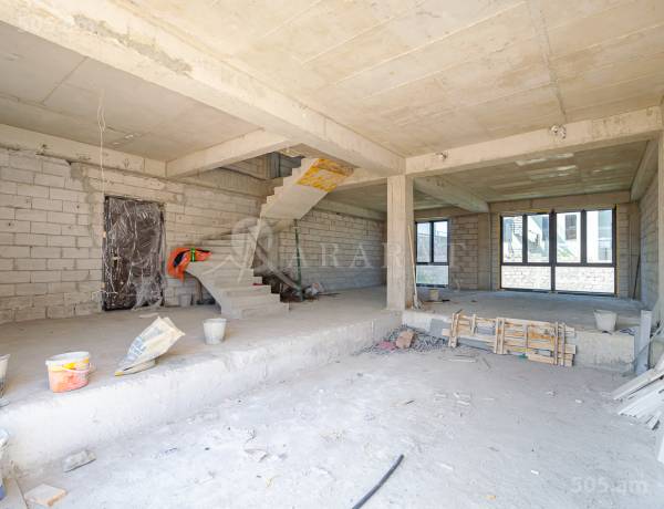 arandznatun-vacharq-Yerevan-Avan