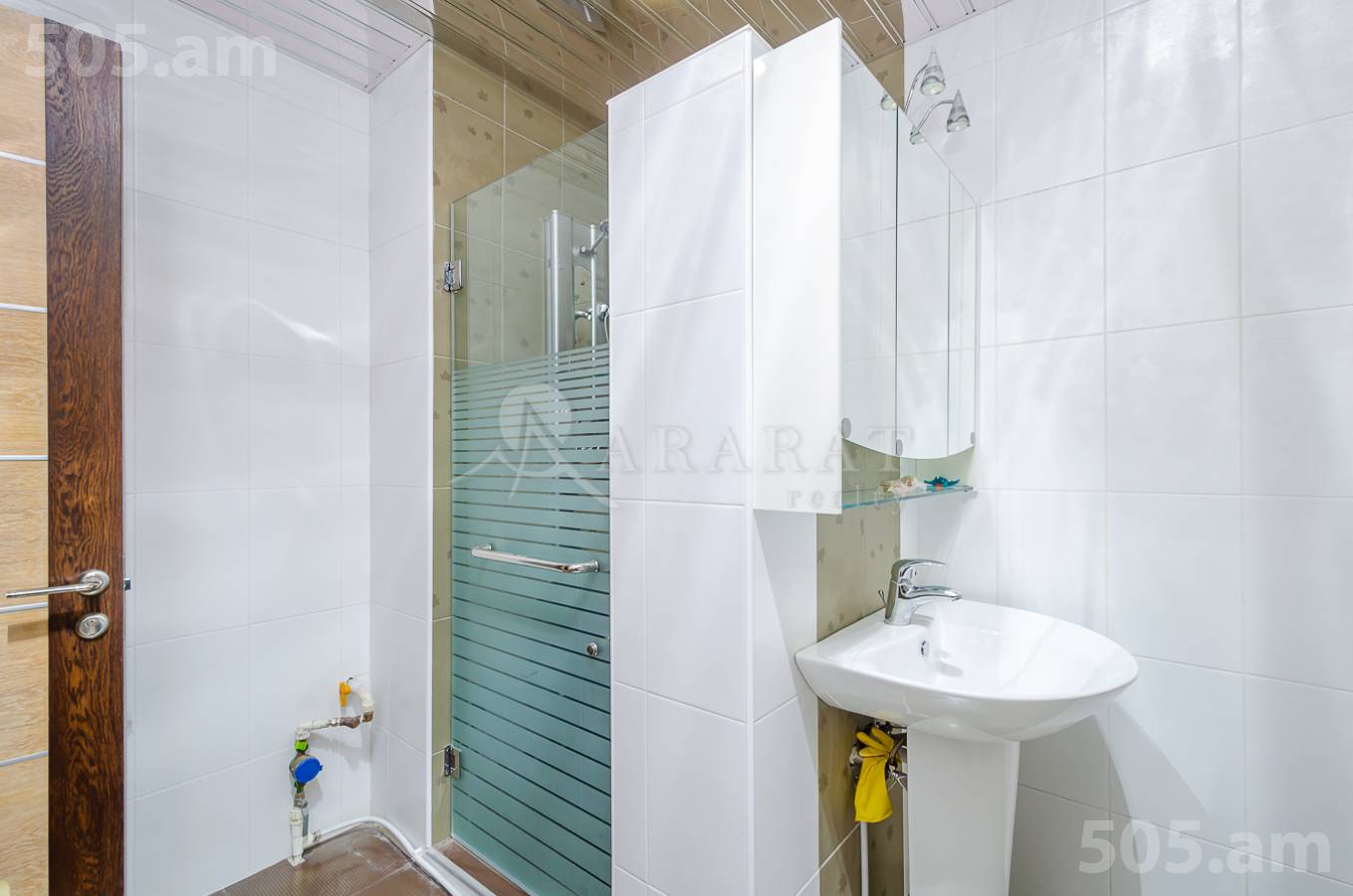 4 սենյականոց բնակարան  Կոմիտասի պող, Արաբկիր Երևան, 153116