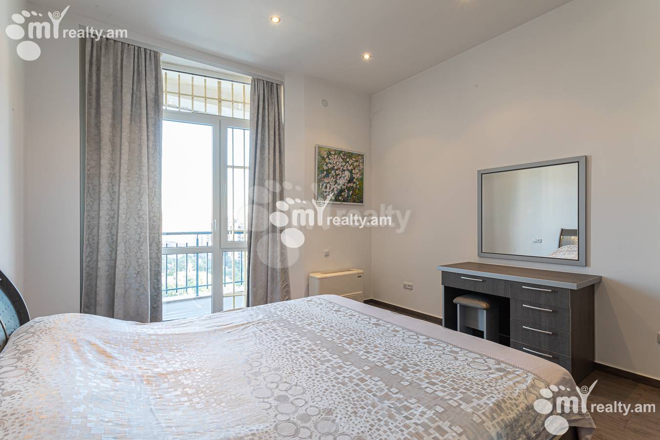 4 bedroom apartment for rent Aram St, Center Yerevan, 156863