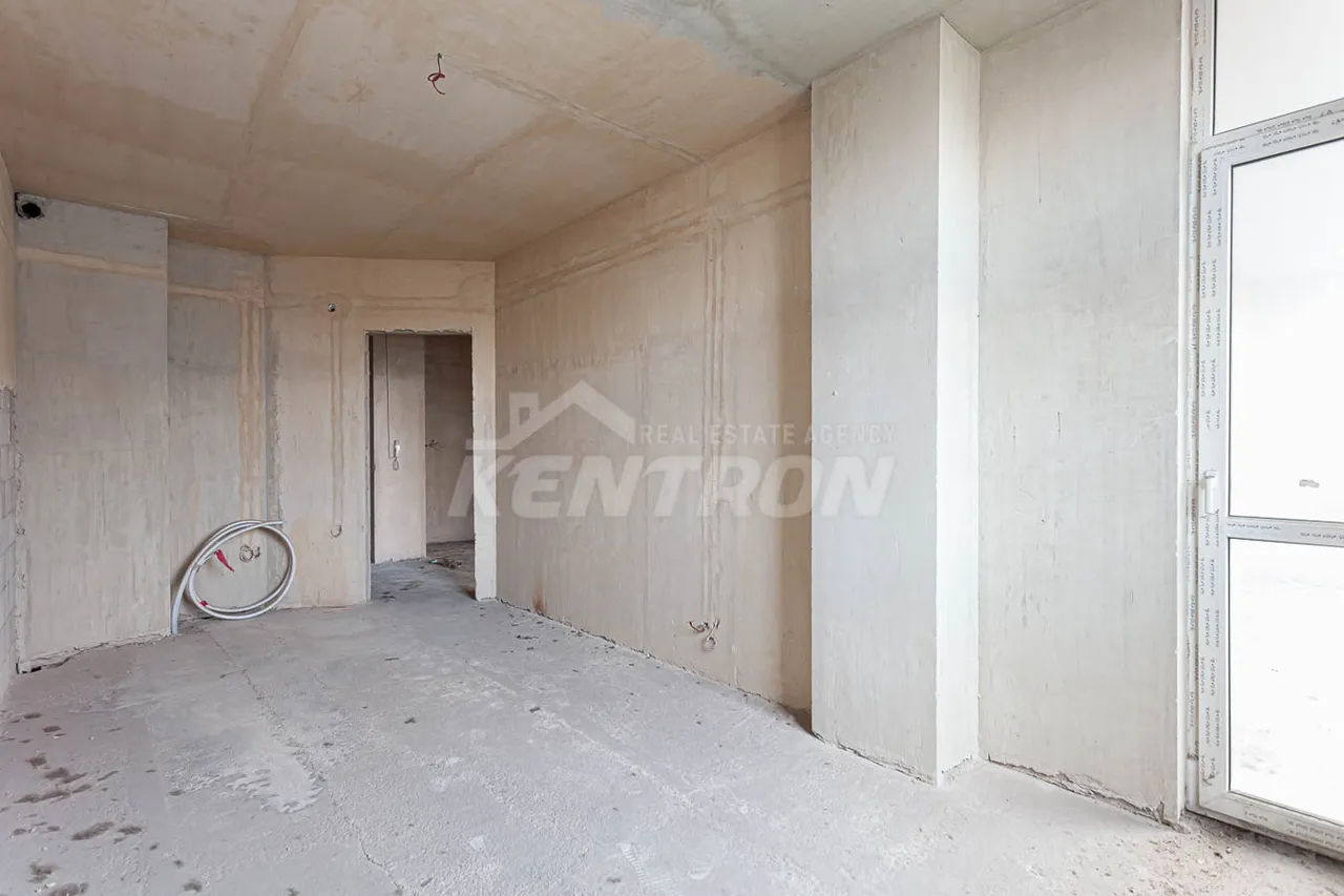 3 սենյականոց բնակարան  Ռոստոմի փող, Կենտրոն Երևան, 157234