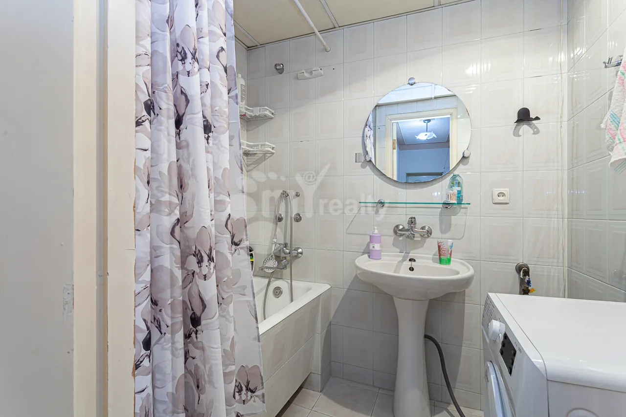 2 bedroom apartment for rent Nalbandyan St, Center Yerevan, 160700