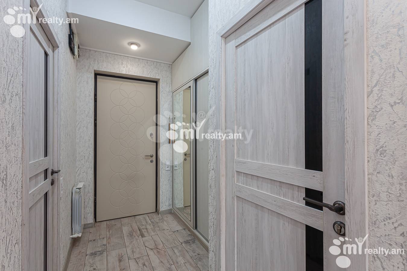 Купить 3 комнатную квартиру Ленинградян, Квартал Ваагни Ереван, 149033