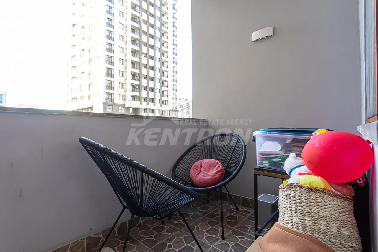 Купить 3 комнатную квартиру Бузанд ул, Центр Ереван, 159658