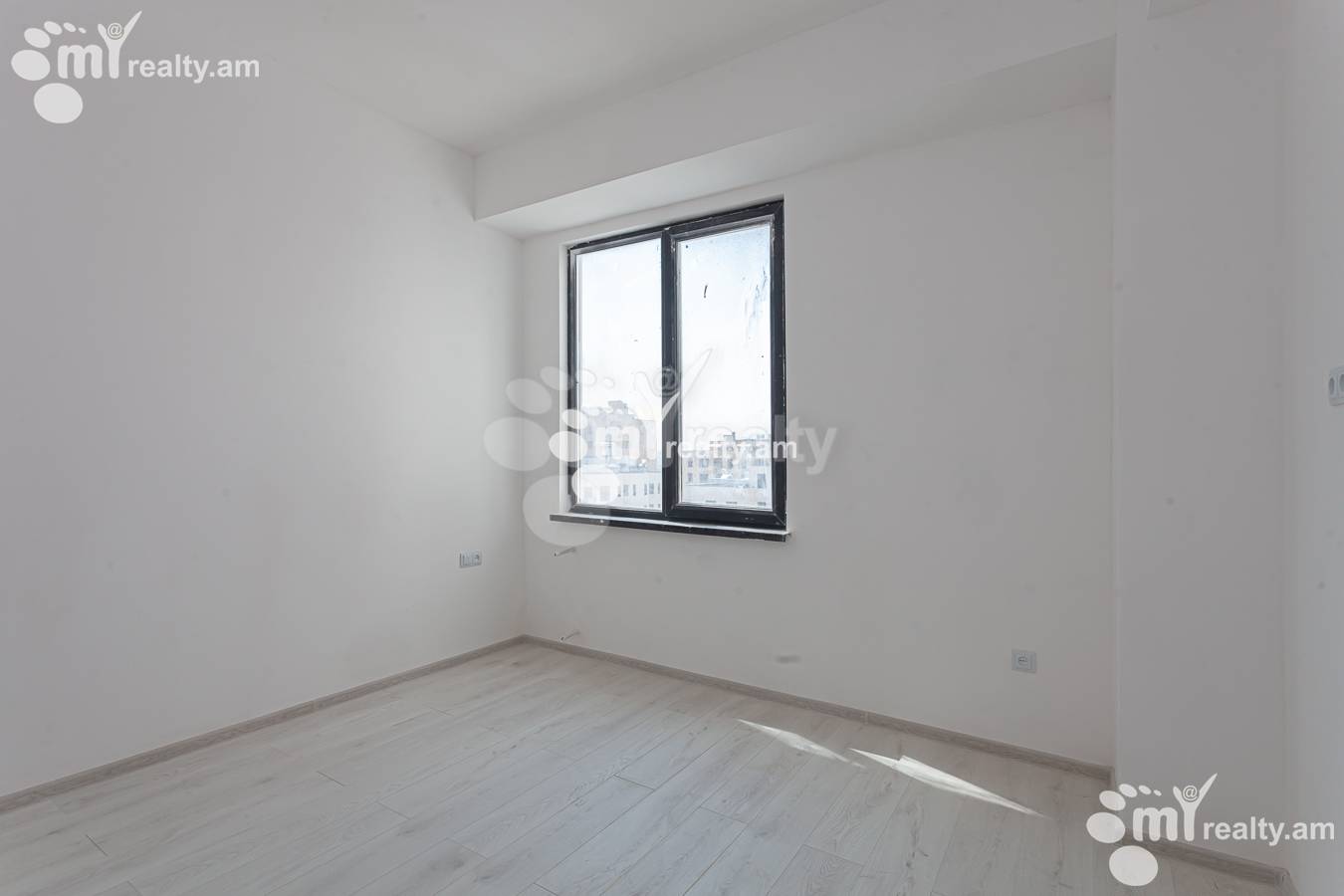 3 սենյականոց բնակարան  Գրիբոեդովի փող, Արաբկիր Երևան, 156050