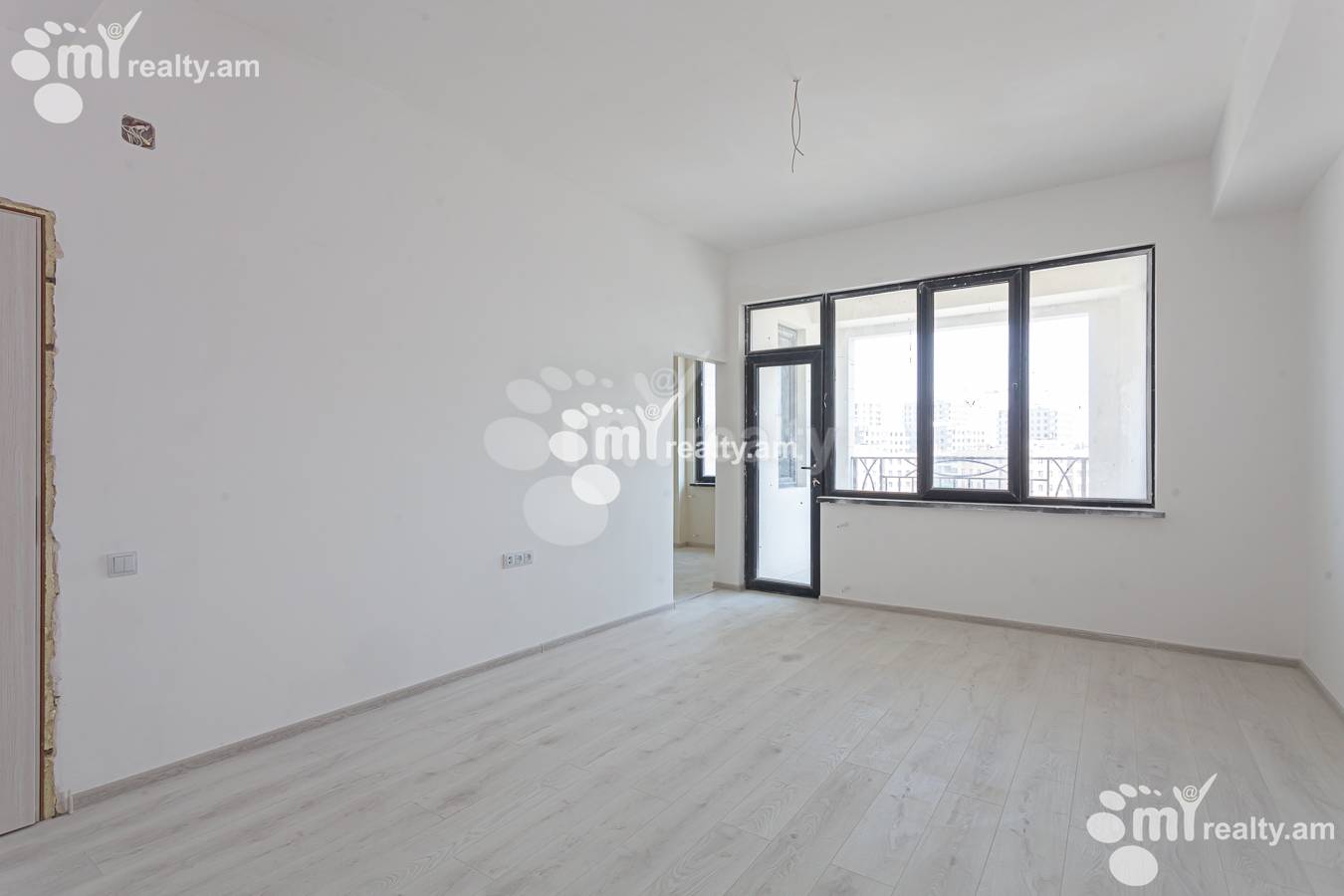 3 սենյականոց բնակարան  Գրիբոեդովի փող, Արաբկիր Երևան, 156050