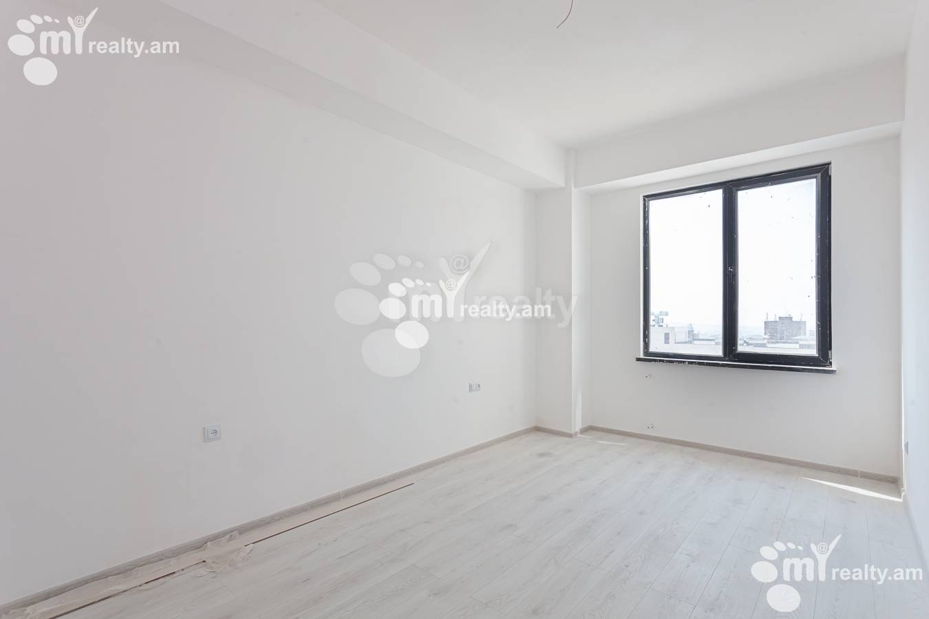 3 սենյականոց բնակարան  Գրիբոեդովի փող, Արաբկիր Երևան, 156050