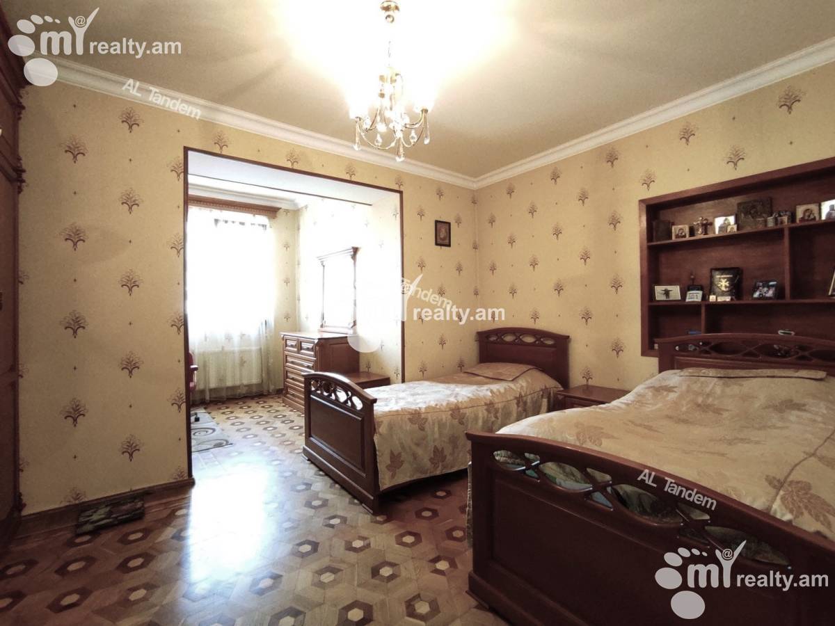 Купить 3 комнатную квартиру Азатутян пр, Арабкир Ереван, 126071