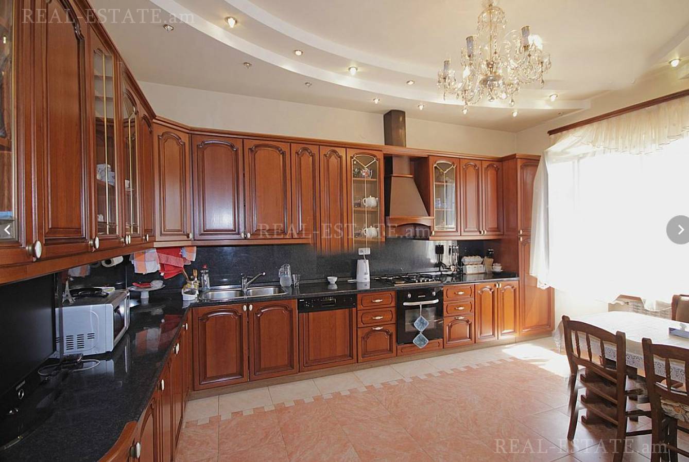 Առանձնատուն  Մայակ փ, Աբովյան Կոտայք, 121563