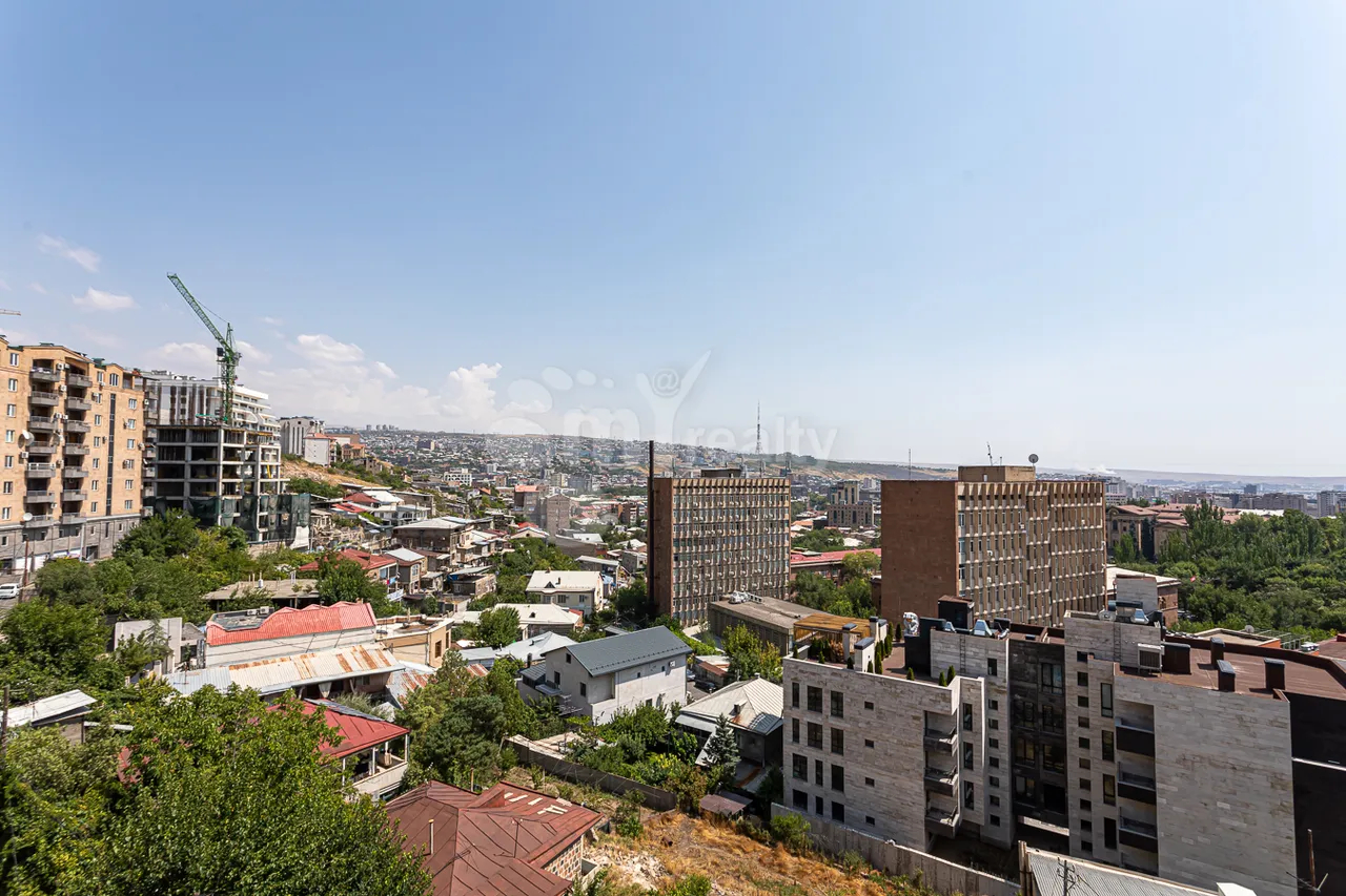 4 bedroom apartment for rent Antarayin St, Center Yerevan, 158534