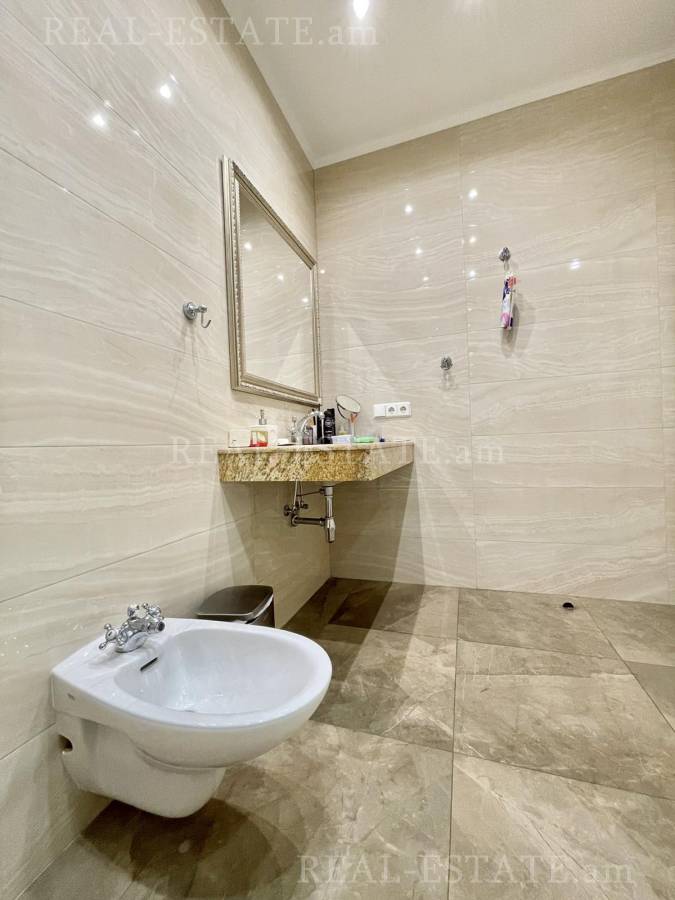 4 bedroom apartment for sale خیابان آرام, مرکز شهر ایروان, 112955