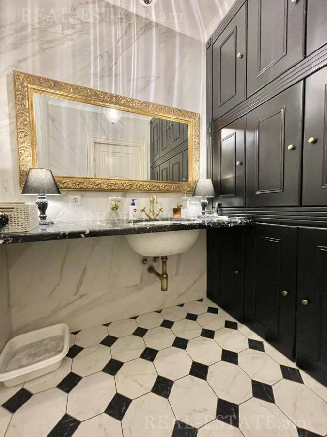 4 bedroom apartment for sale خیابان آرام, مرکز شهر ایروان, 112955