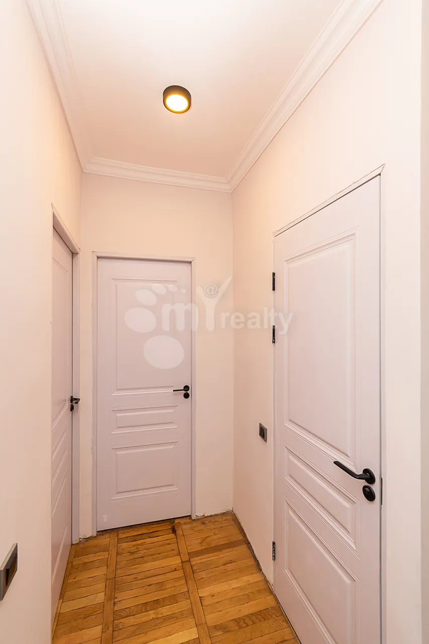 3 bedroom apartment for sale Orbeli Yeghbayrner   St, Arabkir Yerevan, 161210