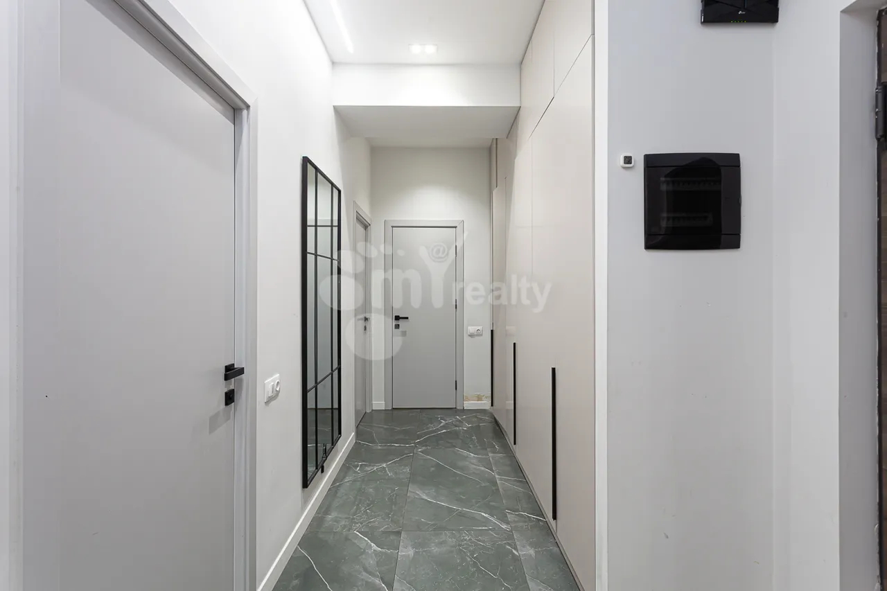 3 bedroom apartment for sale Rostom St, Center Yerevan, 161243