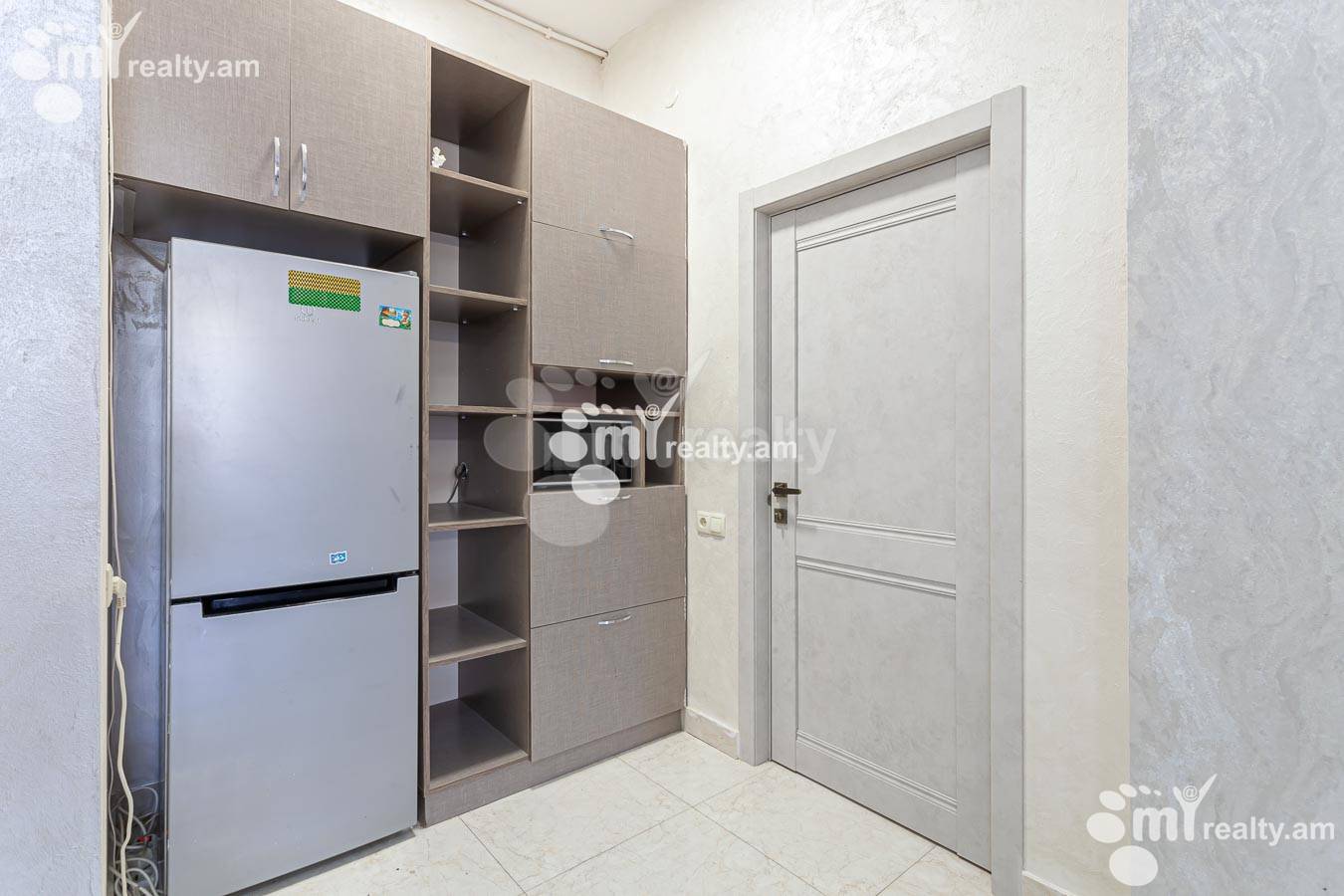 Купить 3 комнатную квартиру Налбандян ул, Центр Ереван, 155043