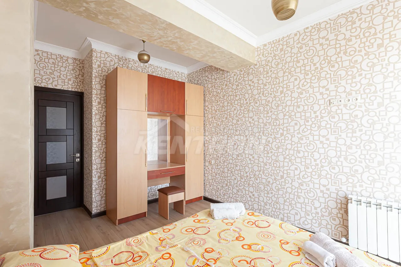 3 bedroom apartment for rent Mashtots Ave, Center Yerevan, 158796