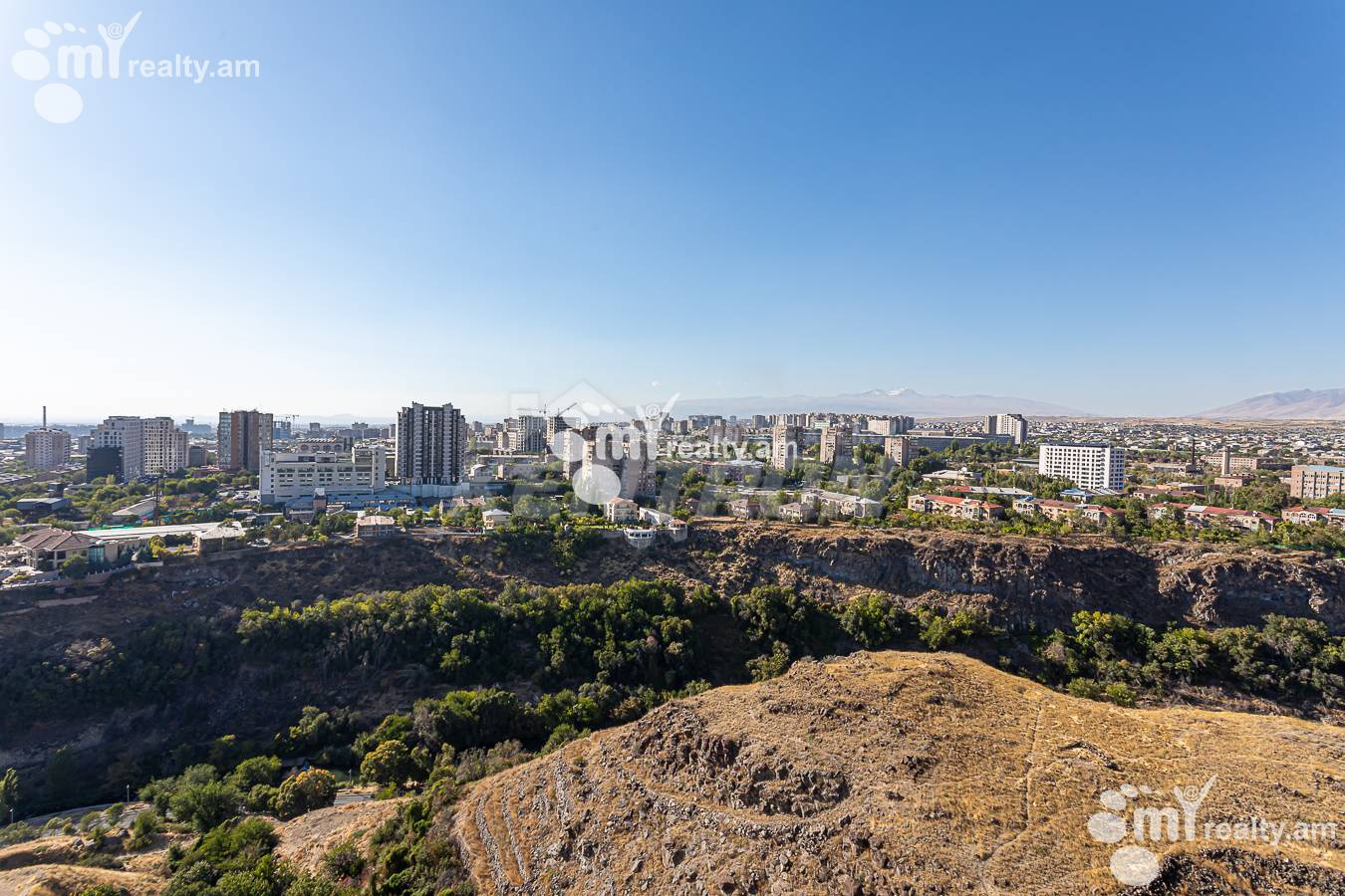 3 սենյականոց բնակարան  Քեռու փող, Արաբկիր Երևան, 156794