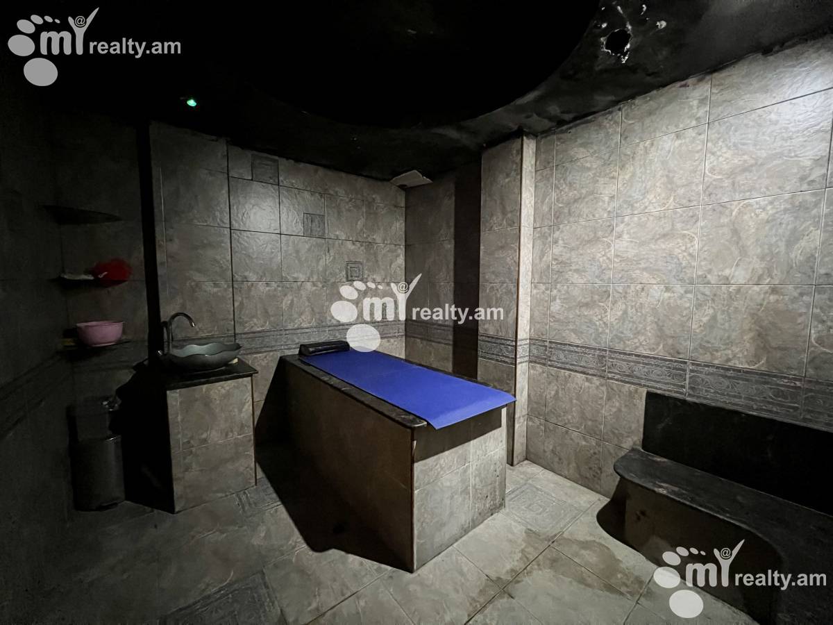 Купить коммерческoе помещение Паронян ул, Центр Ереван, 143786