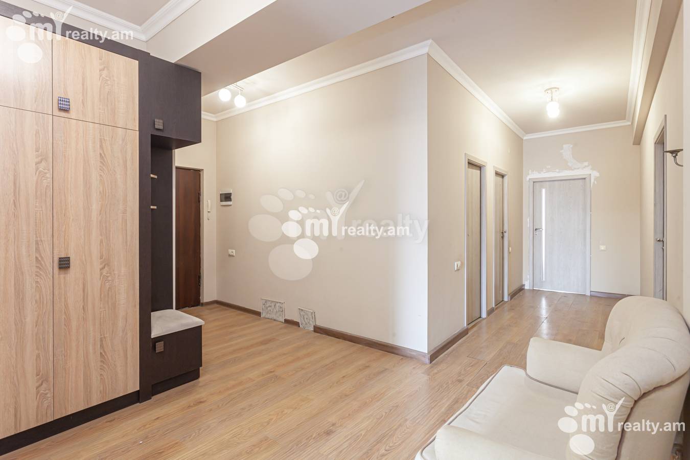 Купить 4 комнатную квартиру Аргишти ул, Центр Ереван, 151693