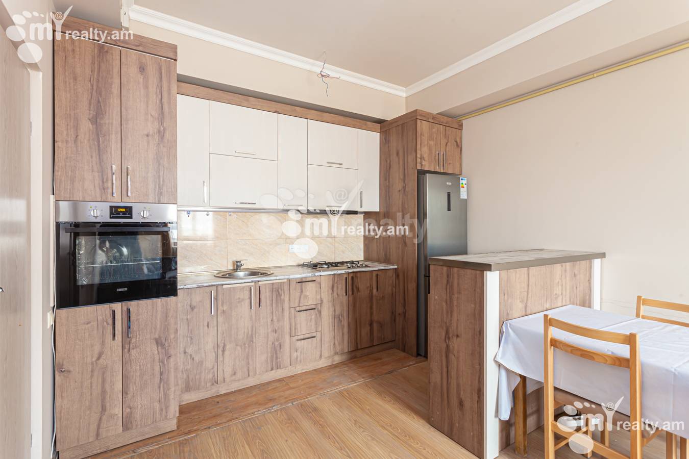 Купить 4 комнатную квартиру Аргишти ул, Центр Ереван, 151693