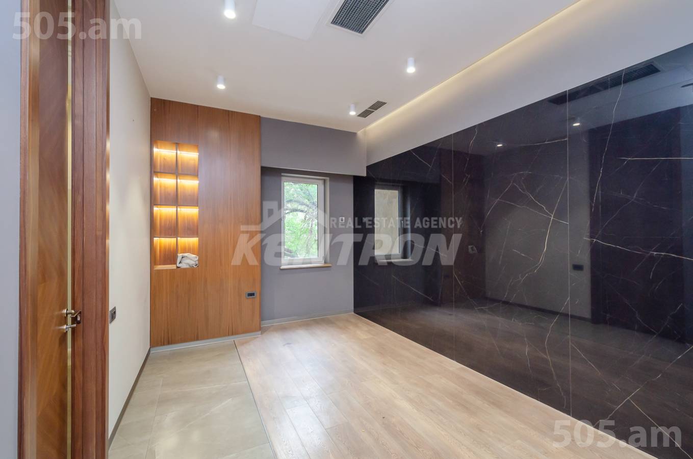 Снять коммерческoе помещение Арам ул, Центр Ереван, 150846