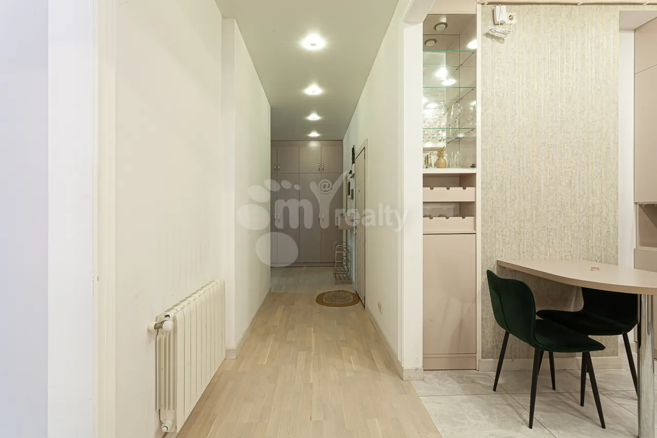 3 bedroom apartment for rent خیابان آرام, مرکز شهر ایروان, 161481