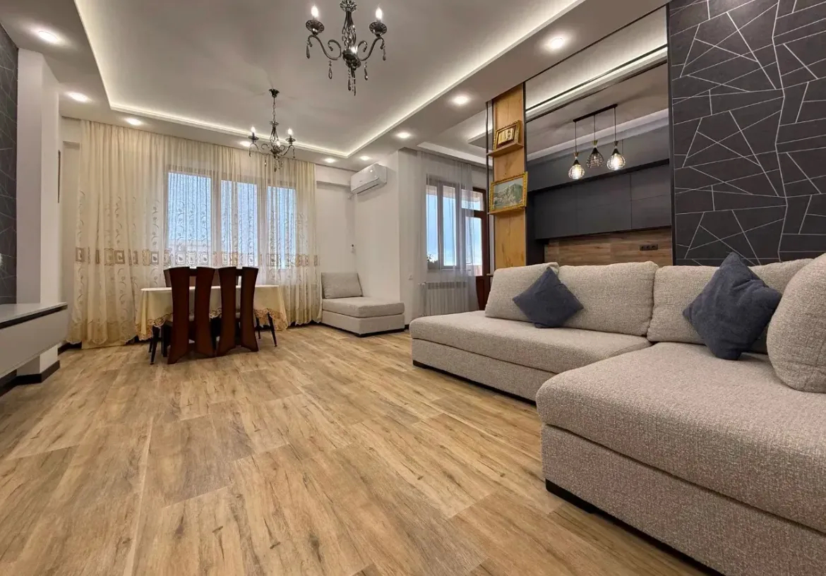 3 bedroom apartment for sale M․ Melqonyan str, مرکز شهر ایروان, 159964