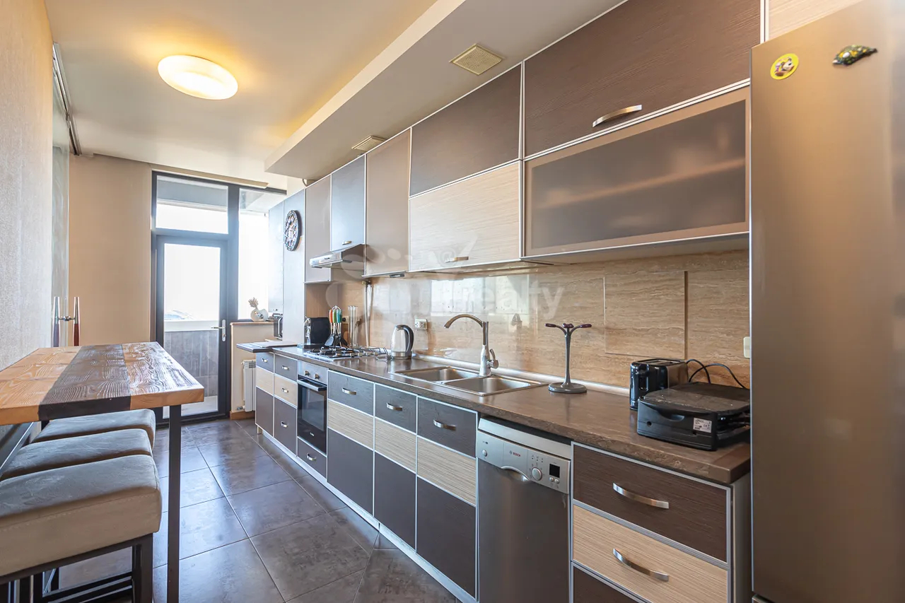 2 սենյականոց բնակարան վարձով Քեռու փող, Արաբկիր Երևան, 160082