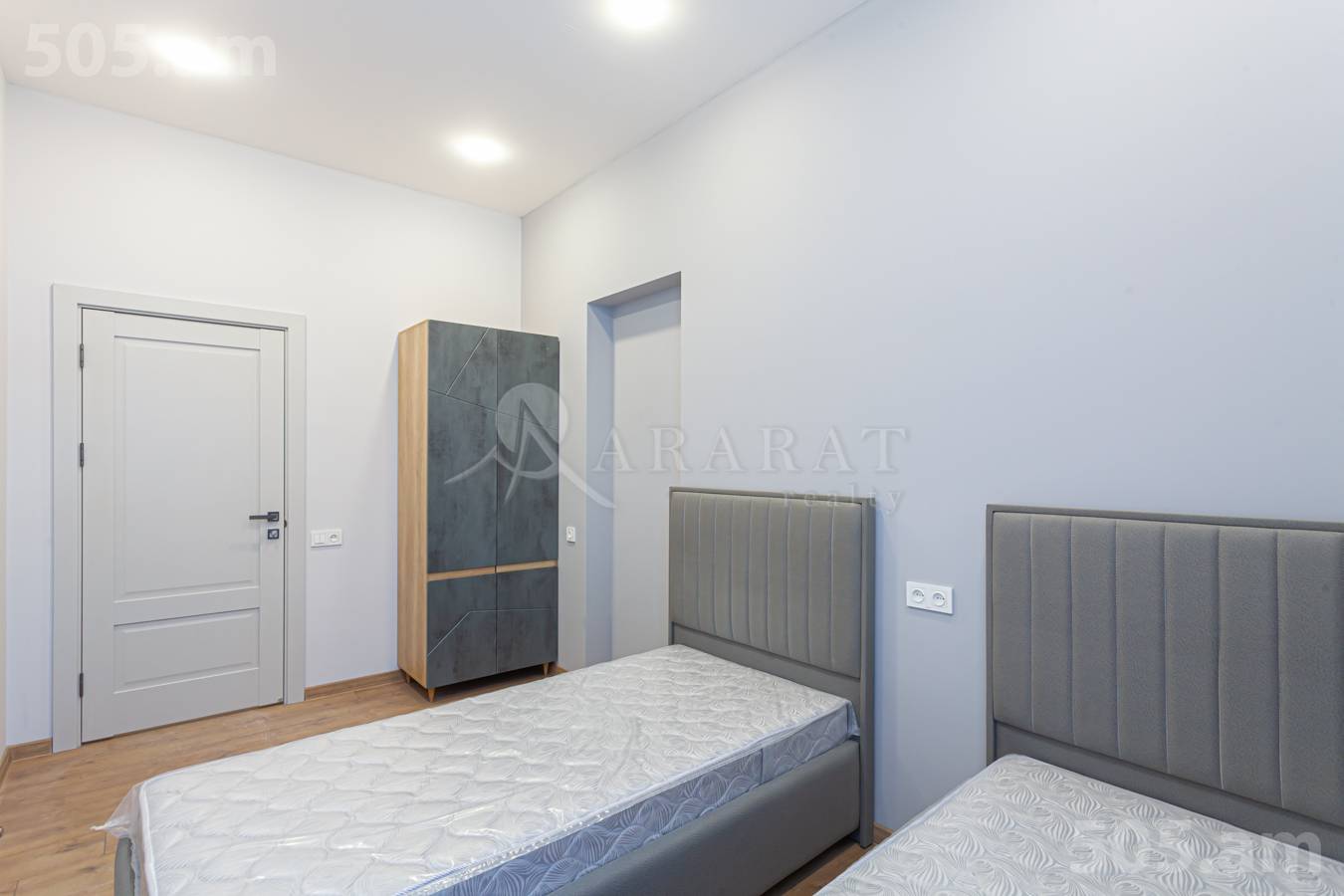 3 սենյականոց բնակարան  Նալբանդյան փող, Կենտրոն Երևան, 150610