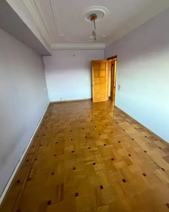 4 bedroom apartment for sale Baghramyan Ave (Kentron), Center Yerevan, 161086