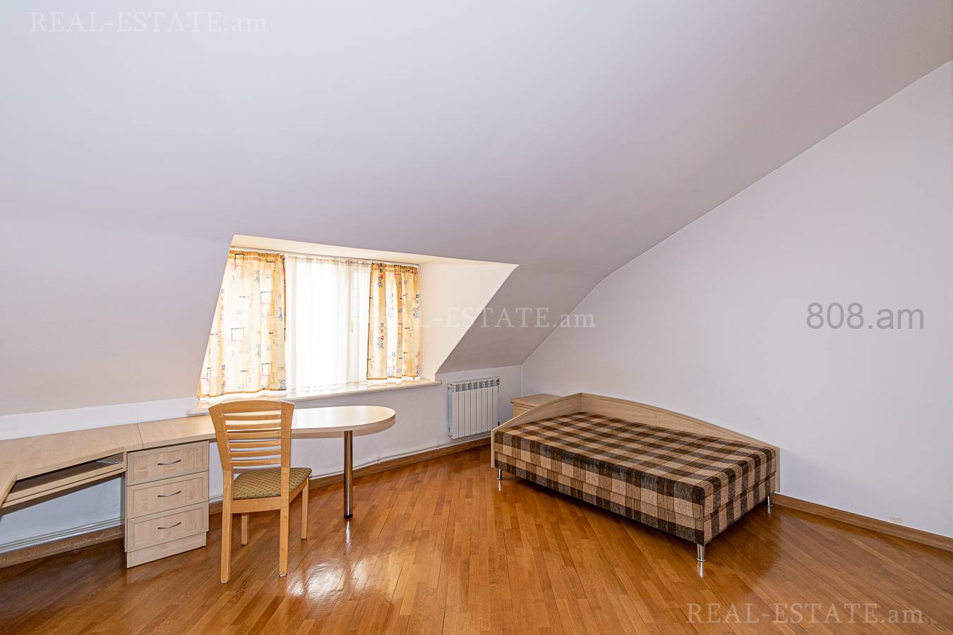 5 սենյականոց բնակարան  Ղազար Փարպեցու փող, Կենտրոն Երևան, 133741