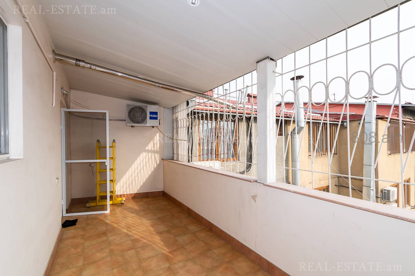 5 սենյականոց բնակարան  Ղազար Փարպեցու փող, Կենտրոն Երևան, 133741