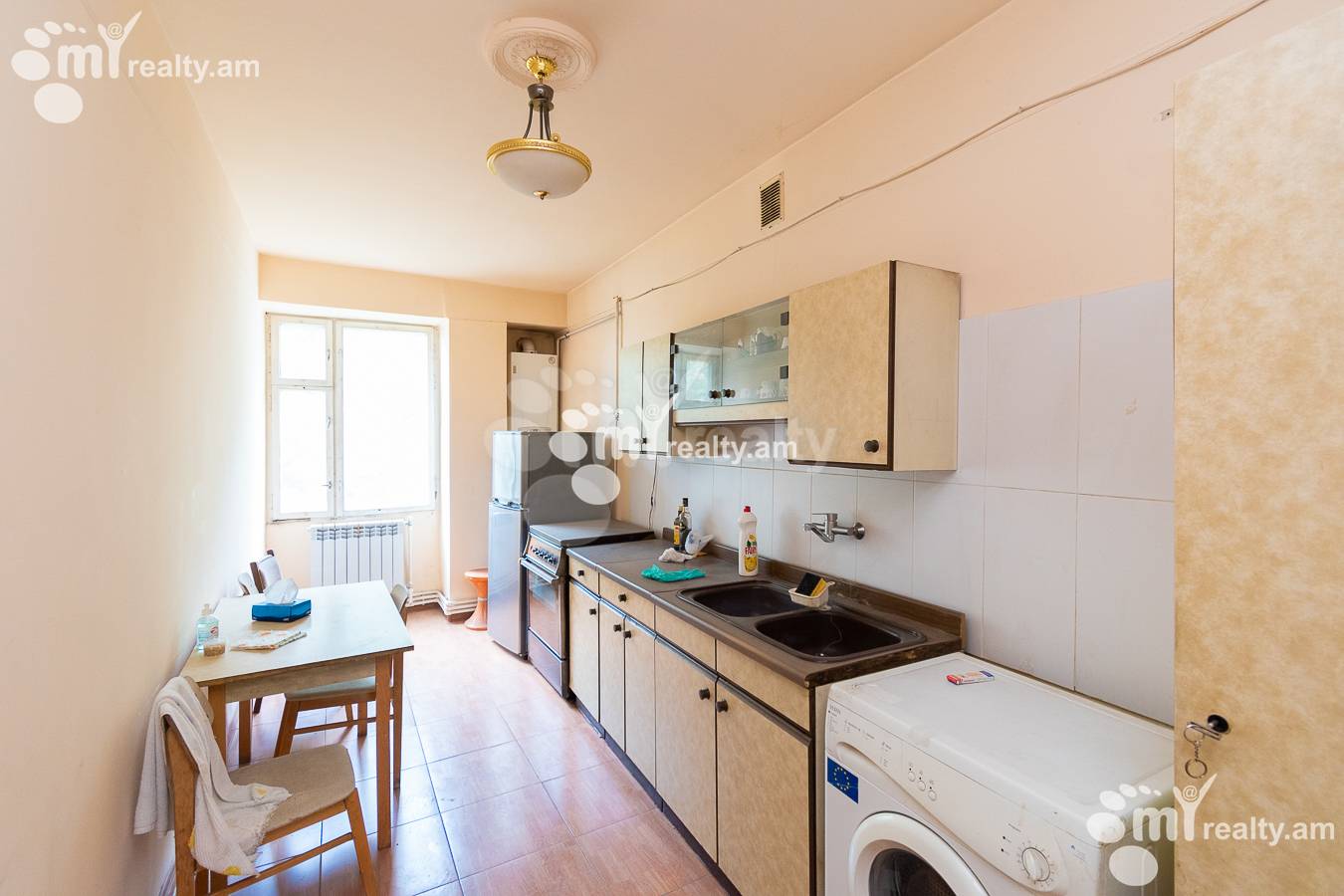 3 սենյականոց բնակարան  Ե. Քոչար փող, Կենտրոն Երևան, 152019