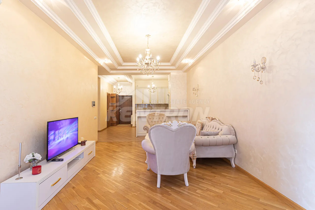 Снять 2 комнатную квартиру Арам ул, Центр Ереван, 159490