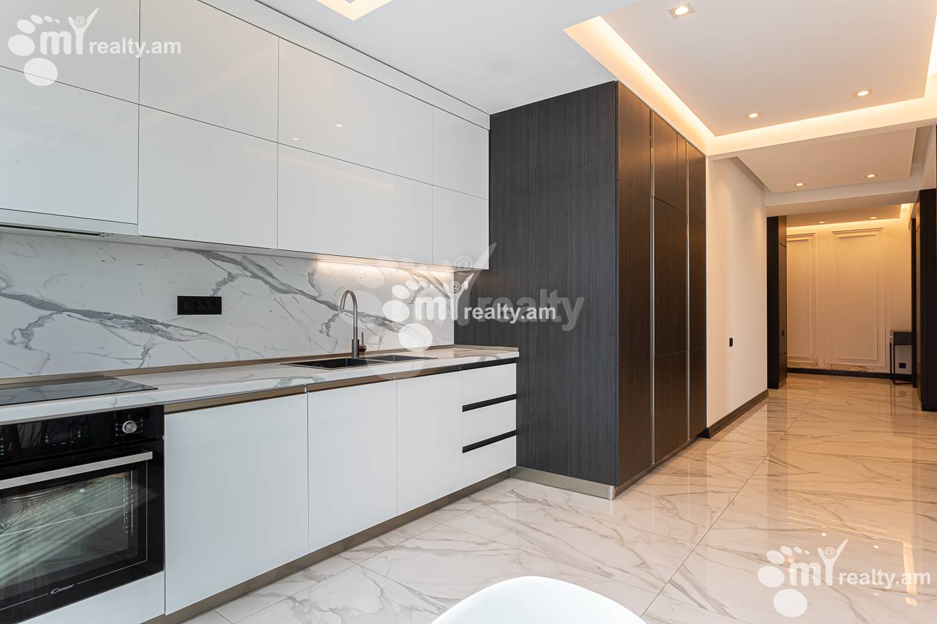 3 bedroom apartment for sale خیابان تِسی تِسِرناکابِرد, مرکز شهر ایروان, 156364