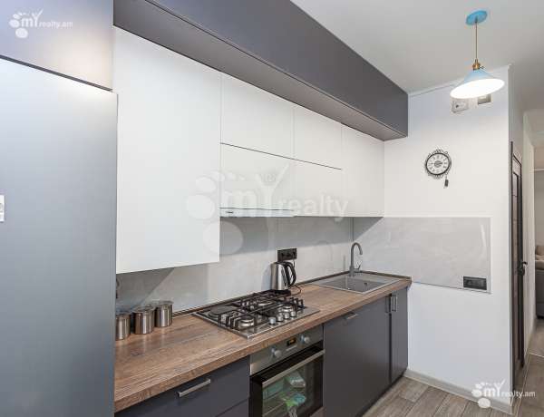 arandznatun-vacharq-Yerevan-Qanaqer-Zeytun