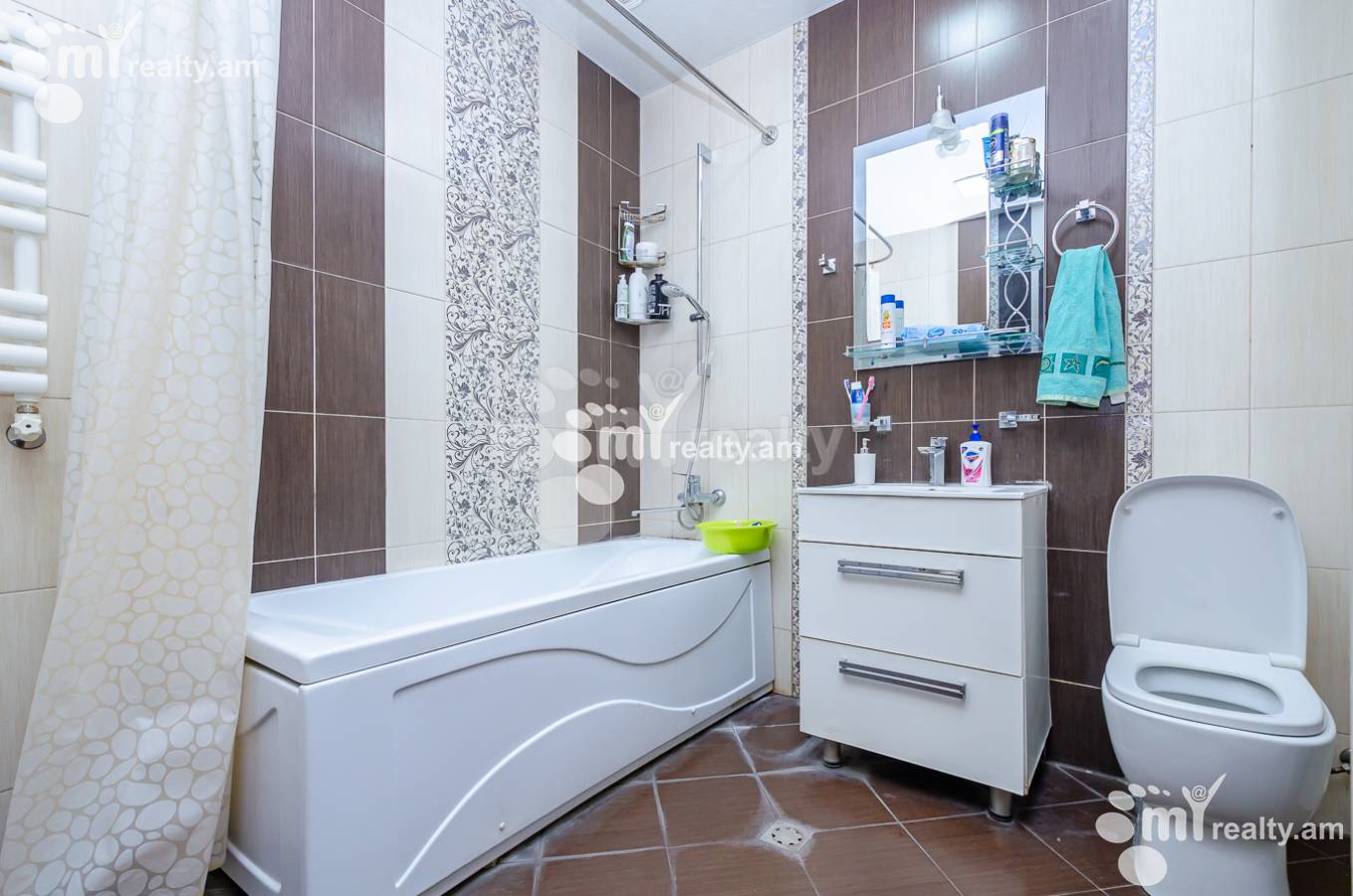 3 սենյականոց բնակարան  Կոմիտասի պող, Արաբկիր Երևան, 154211