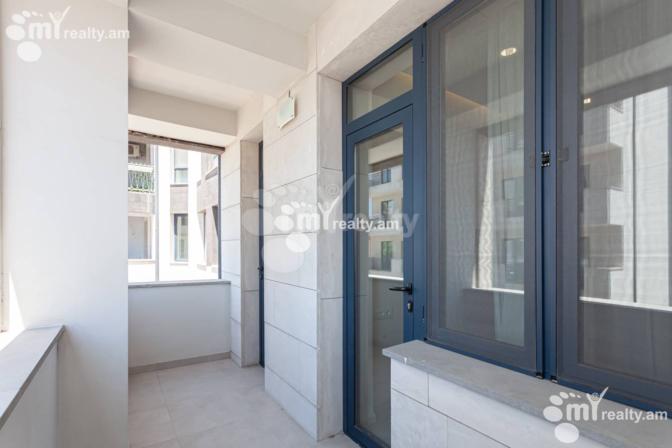 3 bedroom apartment for rent Antarayin St, Center Yerevan, 151305