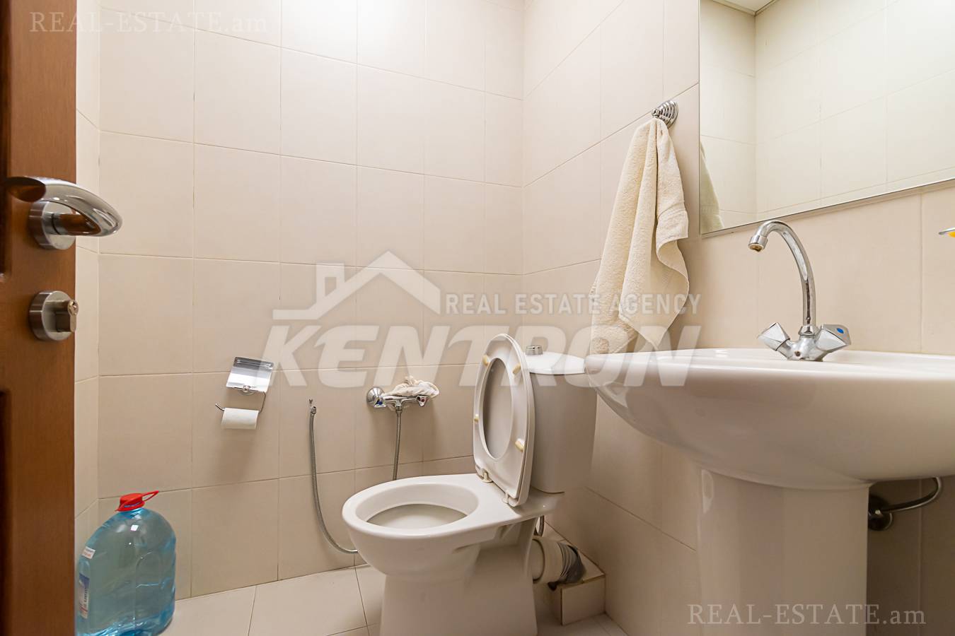 2 սենյականոց բնակարան  Պարոնյան փող, Կենտրոն Երևան, 135366